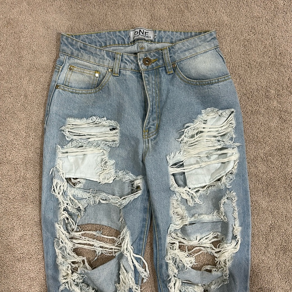 One Above Another Mom Jeans With Extreme Rips - Picture 2 of 4